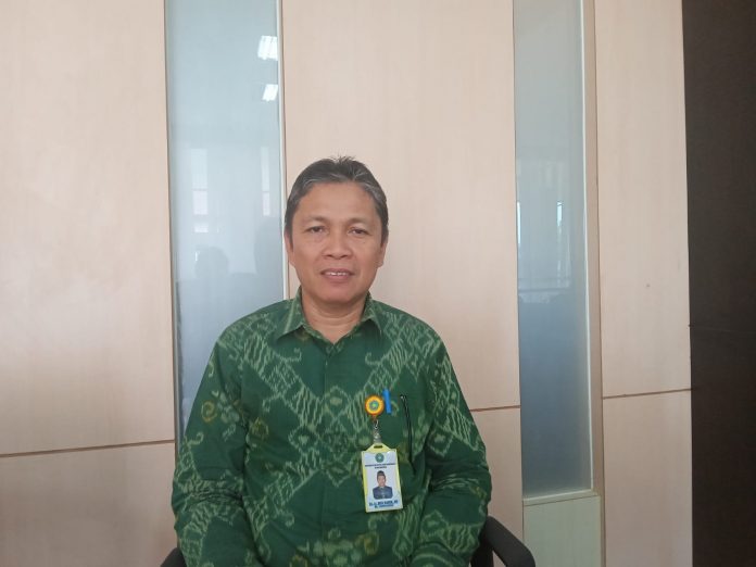 Rektor Unikarta, Prof Ince Raden. (Ady/Radar Kukar)