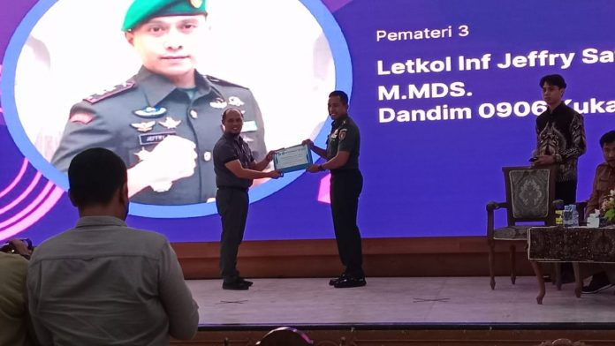 Suasana seminar wawasan kebangsaan yang digelar Fisipol Unikarta di Pendopo Wakil Bupati. (Ady/Radar Kukar)