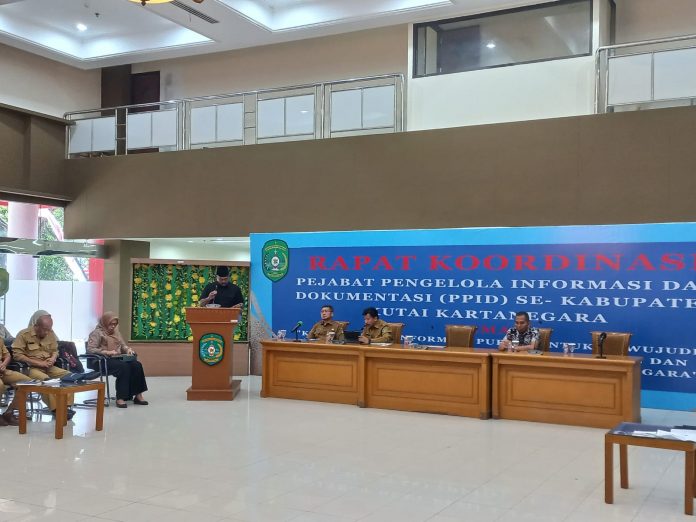 Suasana Rakor PPID yang digelar di Aula Bappeda Kukar. (Istimewa)