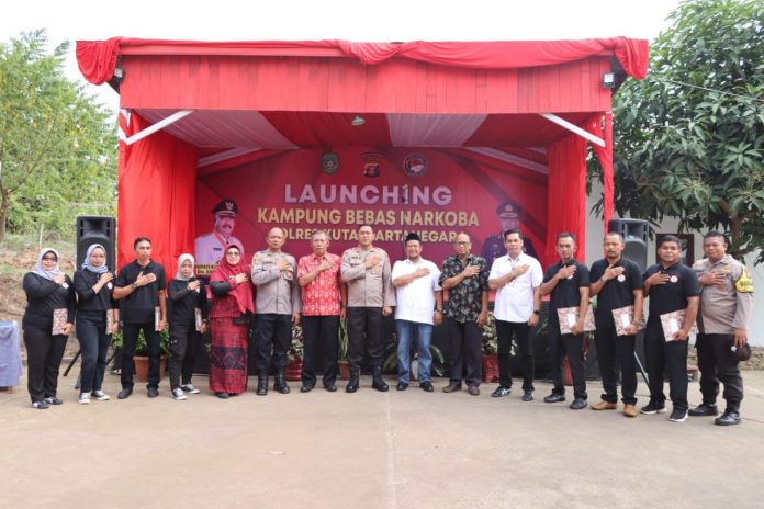 Suasana launching Kampung Bebas Narkoba di Kelurahan Panji. (Istimewa)