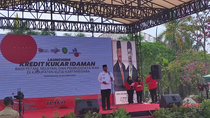 Bupati Kukar, Edi Damansyah, saat membuka Gerakan Pasar Murah. (Istimewa)