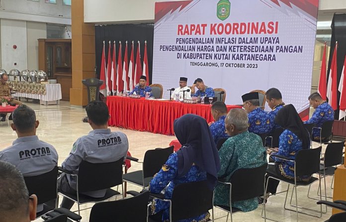 Suasana Rakor pengendalian inflasi di Kukar. (Ady/Radar Kukar)