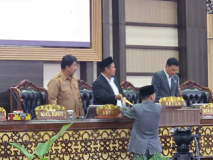 Suasana Rapat Paripurna DPRD Kukar. (Istimewa)