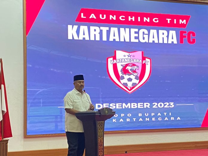 Suasana Launching Tim dan Jersey Kartanegara FC. (Ady/Radar Kukar)
