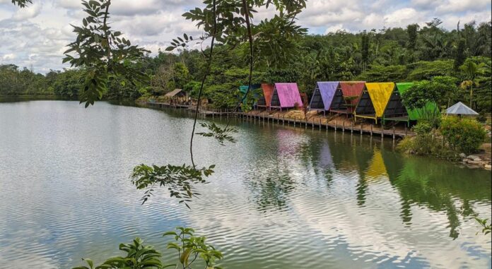 Danau Kumbara, salah satu objek wisata yang bakal segera mendapat bantuan sapras dari Dispar Kukar. (Istimewa)