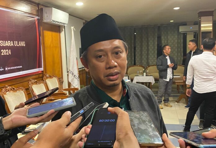 Ketua KPU Kukar, Rudi Gunawan. (Ady/Radarkukar)