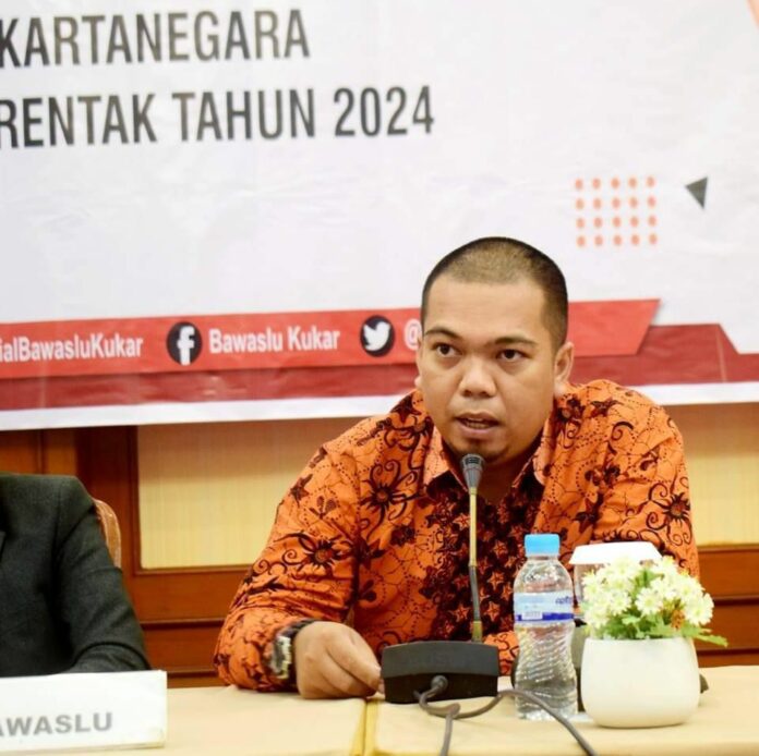 Anggota Bawaslu Kukar Divisi Pencegahan Partisipasi dan Hubungan Masyarakat, Munir Anshori (Istimewa)