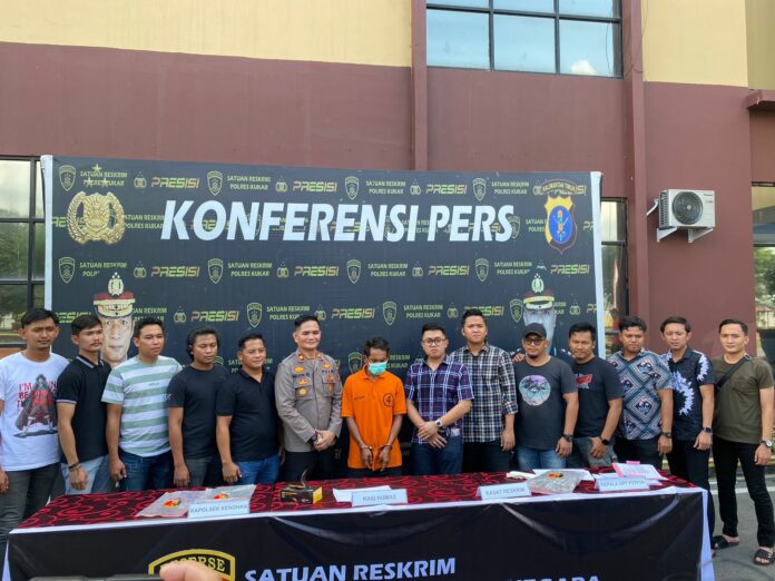 Press release pengungkapan kasus penculikan dan persetubuhan anak dibawah umur. (Ady/Radarkukar)