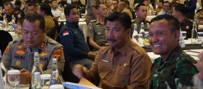 Sekkab Kukar saat menghadiri Rakorda di Balikpapan. (Istimewa)