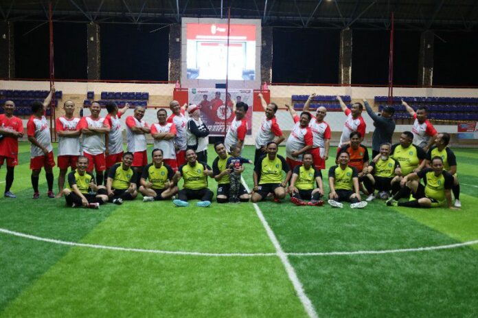 Suasana pembukaan Turnamen Mini Soccer Antar OPD se-Kukar. (Istimewa)