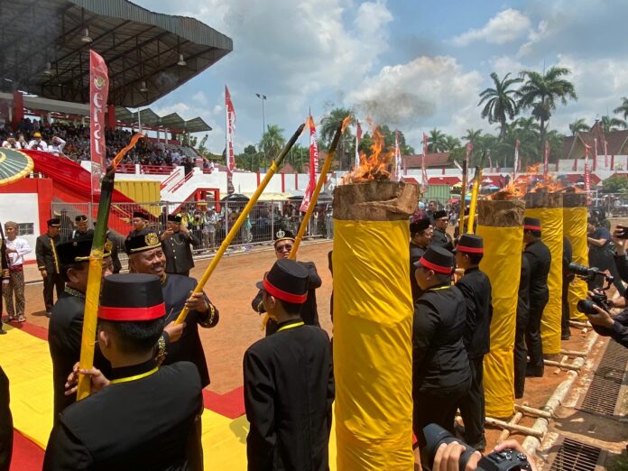 Suasana pelaksanaan Erau pada tahun 2023 lalu. (Ady/Radarkukar)