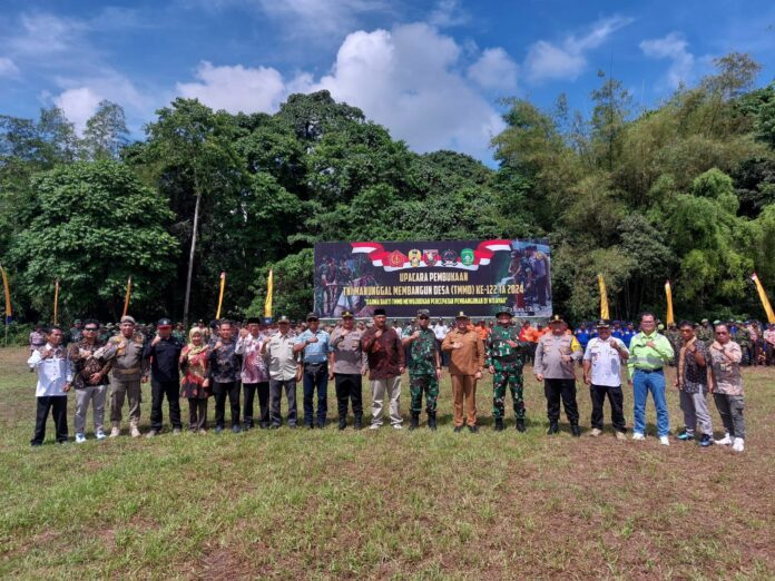 Suasana pelaksanaan pembukaan TMMD ke-122 di Desa Kerta Buana. (Istimewa)