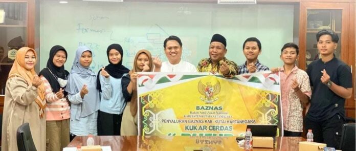 Penerima Beasiswa Baznas Kukar (Istimewa/IG Baznas Kukar)