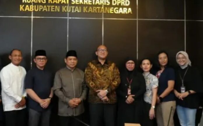 DPRD Kukar dan Kemenkumham Kaltim menjalin kerjasama di Ruang Rapat Sekretariat DPRD Kukar. (Istimewa)