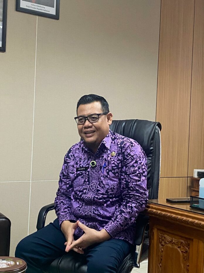 Kepala Dinas Pemberdayaan Masyarakat dan Desa (DPMD) Kukar, Arianto. (Shavira Ramadhanita/RadarKukar)
