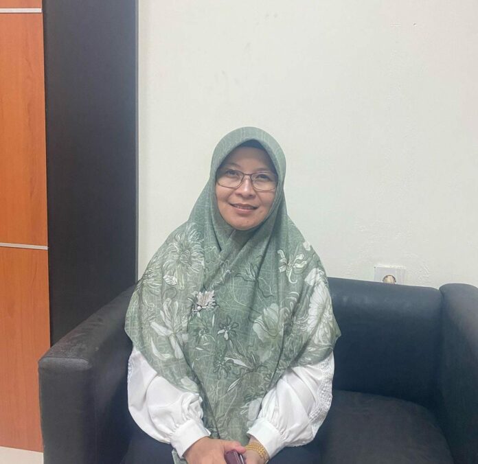Plt Kepala Bidang SMP Disdikbud Kukar, Emy Rosana Saleh, (Shavira Ramadhanita/RadarKukar)