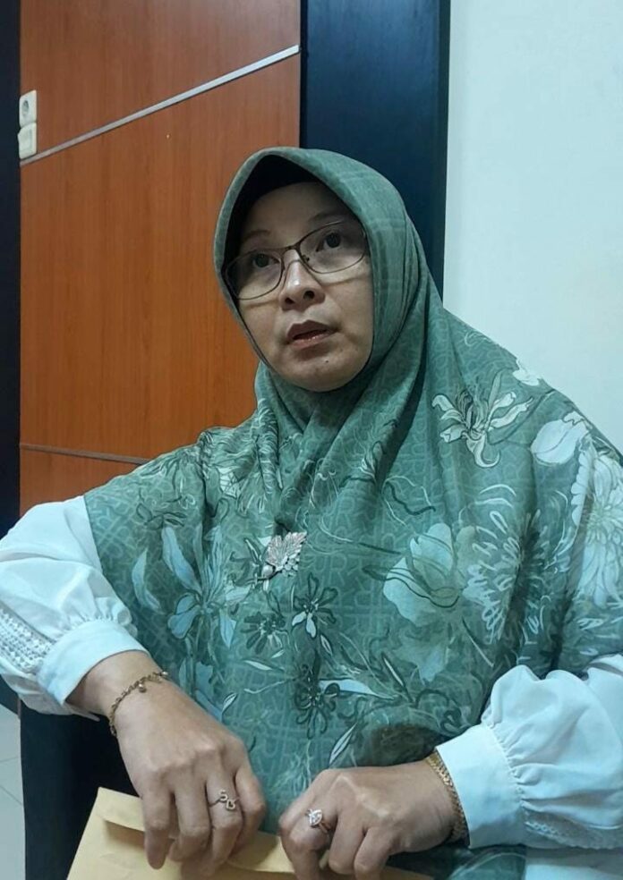 Plt Kepala Bidang SMP Disdikbud Kukar, Emy Rosana Saleh. (Shavira Ramadhanita/RadarKukar)