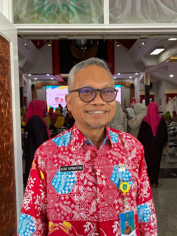 Plt Kepala Dinas (DP3A) Kukar, Hero Suprayetno. (Shavira Ramadhanita/RadarKukar)