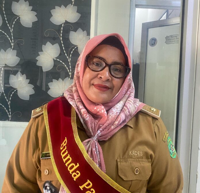 Kepala Desa Bangun Rejo, Yuyun Porwanti. (Shavira Ramadhanita/RadarKukar)