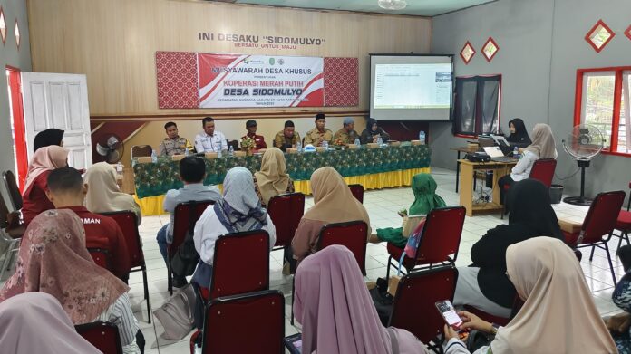 Musyawarah Desa pembentukan Koperasi Merah Putih Desa Sidomulyo. (Istimewa)