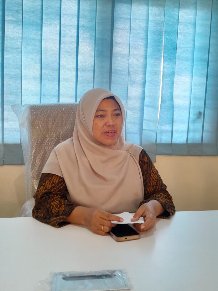 Kasubbag Umum, Ketatalaksanaan dan Kepegawaian DLHK Kukar, Lastry Yulandari. (Shavira Ramadhanita/RadarKukar)