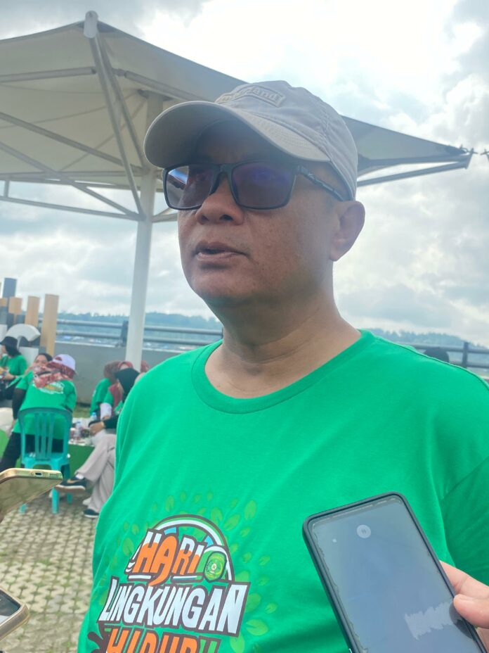 Kepala DLHK Kukar, Slamet Hadiraharjo. (Shavira Ramadhanita/RadarKukar)