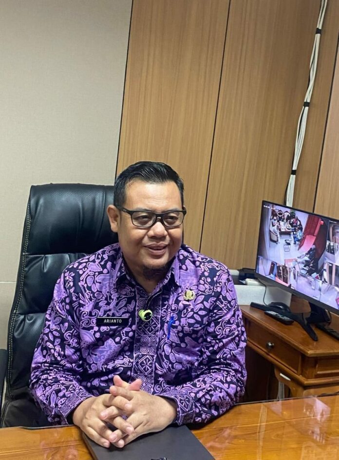 Kadis DPMD Kukar, Arianto. (Shavira Ramadhanita/RadarKukar)