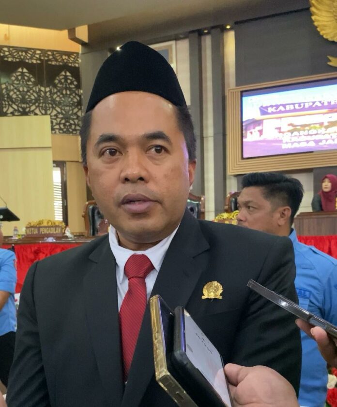 Ketua DPRD Kukar, Ahmad Yani. (Shavira Ramadhanita/RadarKukar)