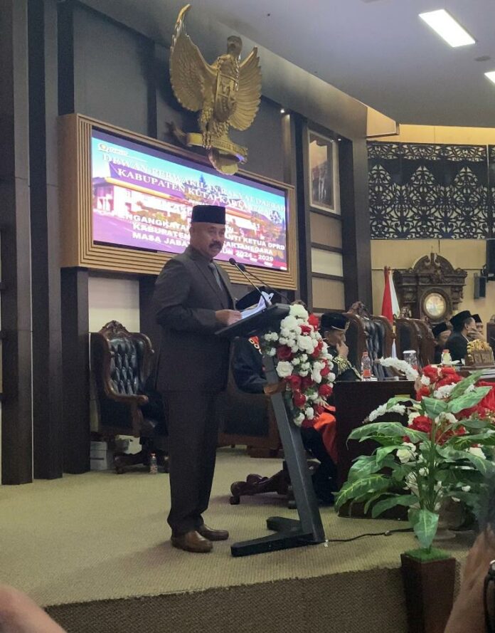 Sambutan Bupati Kukar, Edi Damansyah. (Shavira Ramadhanita/RadarKukar)