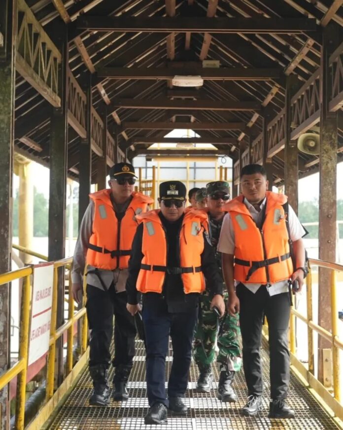 Kunjungan camat Anggana ke lapangan CPU Pertamina Hulu Mahakam. (Istimewa)
