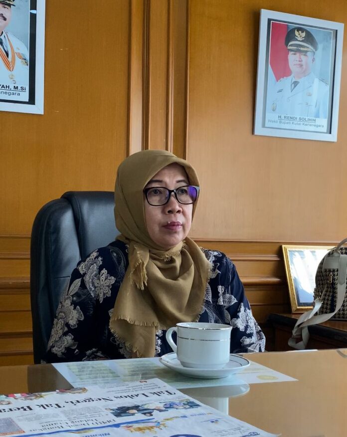 Plt Kepala Diarpus Kukar, Rinda Desianti. (Shavira Ramadhanita/RadarKukar)