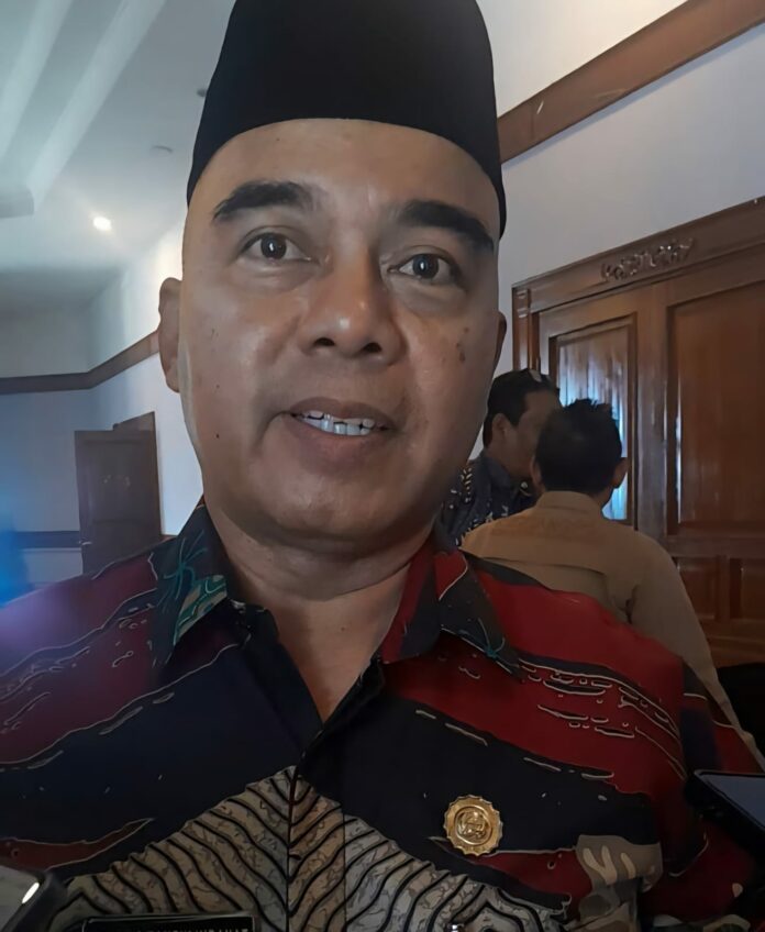 Asisten I Bidang Pemerintahan dan Kesra Kukar, Akhmad Taufik Hidayat. (Shavira Ramadhanita/Radar Kukar)