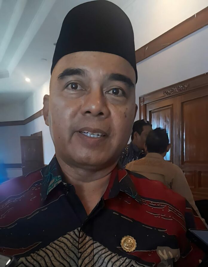 Asisten I Setkab Kukar, Akhmad Taufik Hidayat. (Shavira Ramadhanita/ RadarKukar)