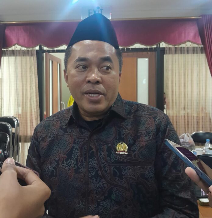 Ketua DPRD Kukar, Ahmad Yani. (Shavira Ramadhanita/RadarKukar)