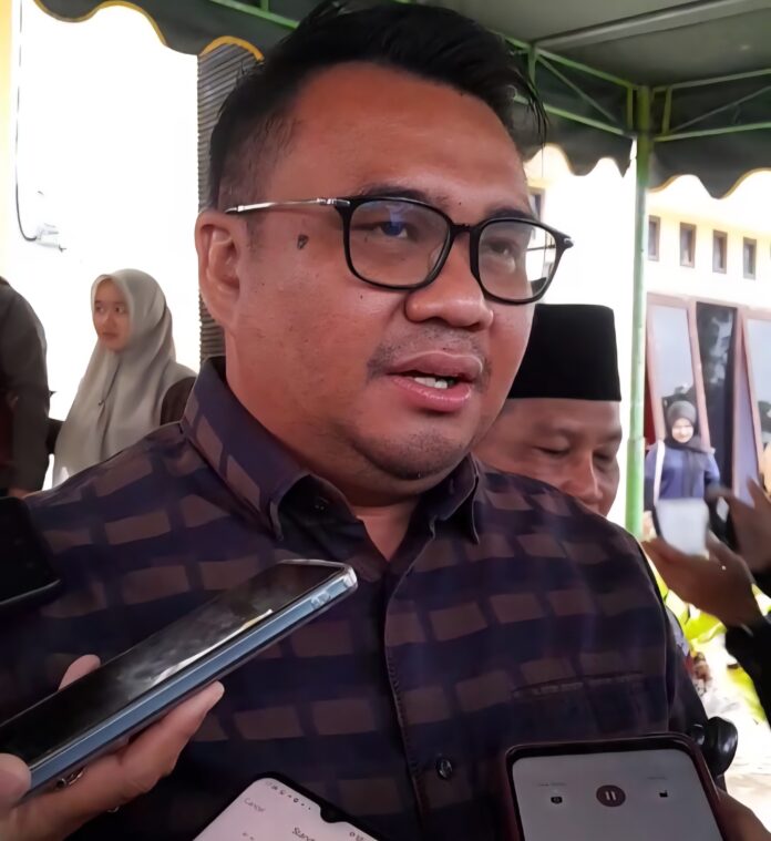 Bupati Kukar, dr Aulia Rahman Basri. (Shavira Ramadhanita/RadarKukar)