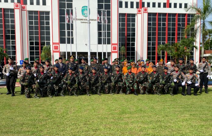 Upacara peringatan Hari Pahlawan di Kukar tahun 2025. (Shavira Ramadhanita/RadarKukar)