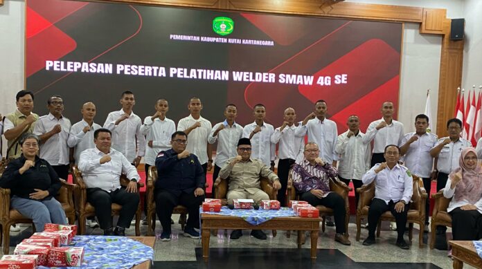 Pelepasan peserta pelatihan Welder 4G di Batam. (Shavira Ramadhanita/RadarKukar)