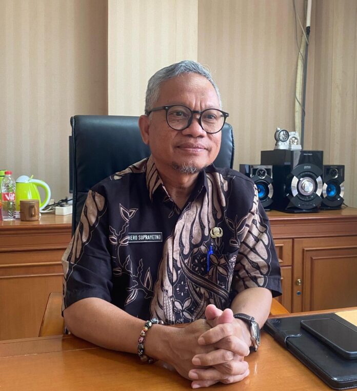 Plt Kepala DP3A Kukar, Hero Suprayetno. (Shavira Ramadhanita/RadarKukar)