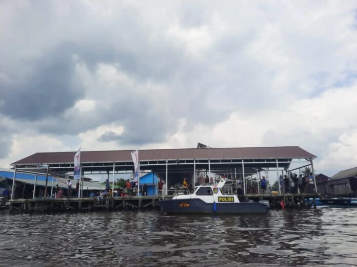 Pengawalan sesi tes drive untuk persiapan Open Race di perairan Pulau Kelambu, Desa Sungai Meriam. (Istimewa)