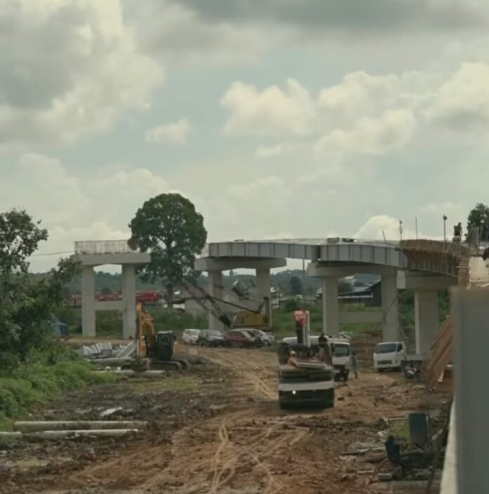 Pembangunan Jembatan Sebulu Modern menuju Dusun Srbaya. (Istimewa)