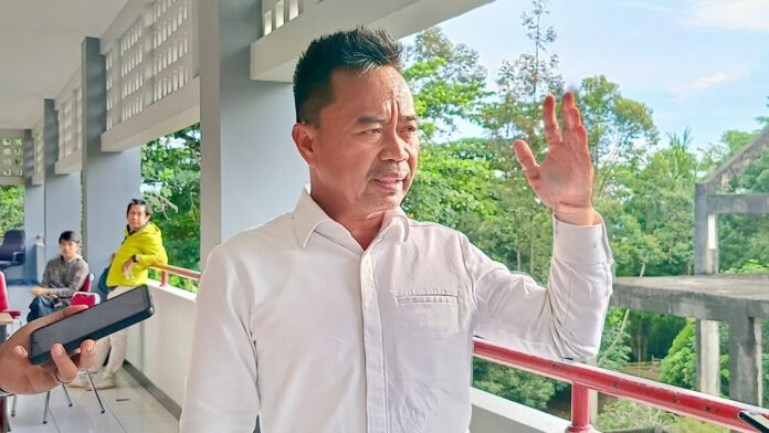 Anggota Badan Anggaran (Banggar) DPRD Kaltim, Baharuddin Demmu saat diwawancarai di Samarinda. (Dok MKN)