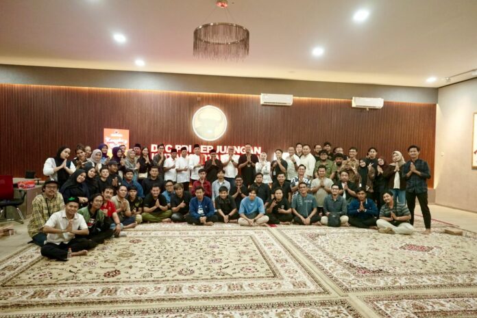 Foto bersama pengurus DPC PDI Perjuangan Kukar seusai buka puasa bersama. (Istimewa)