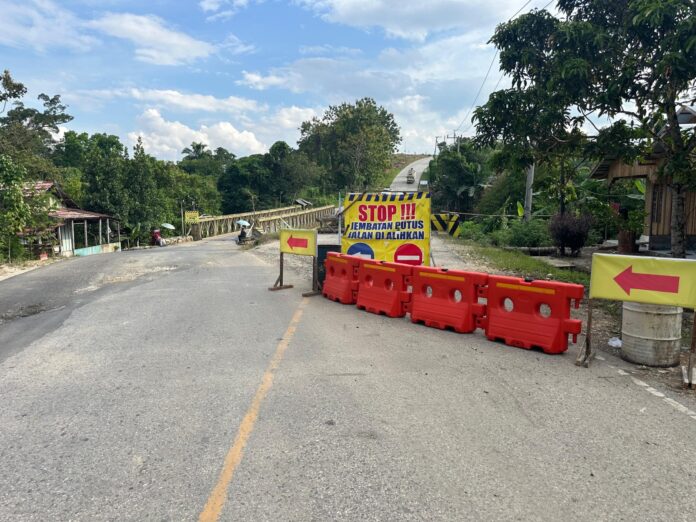 Jembatan Busui di Kecamatan Batu Sopang, Kabupaten Paser. (Istimewa)