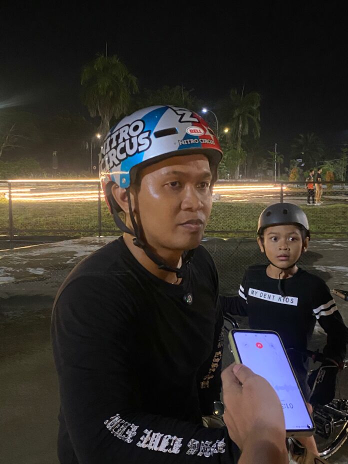 Deri Wirayuwanda, pelatih sekaligus atlet BMX Cross berprestasi asal Kukar. (Shavira Ramadhanita/RadarKukar)