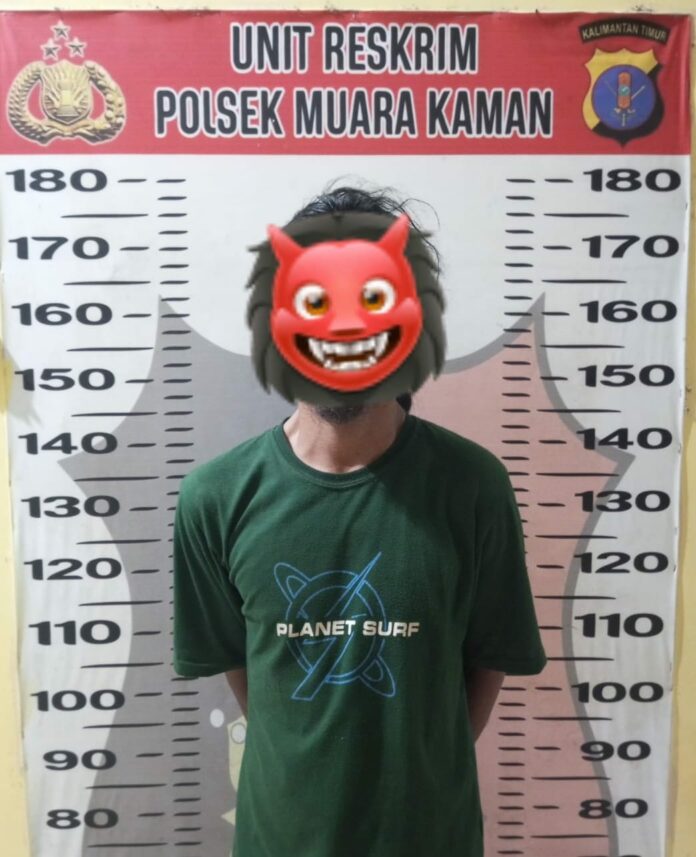 Unit Reskrim Polsek Muara Kaman berhasil tangkap tersangka perantara sabu di Muara Kaman. (Humas Polres Kukar)