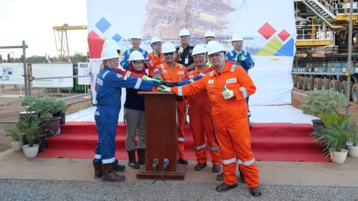 Pemberangkatan secara resmi Topside Proyek Manpatu. (Humas PHM)