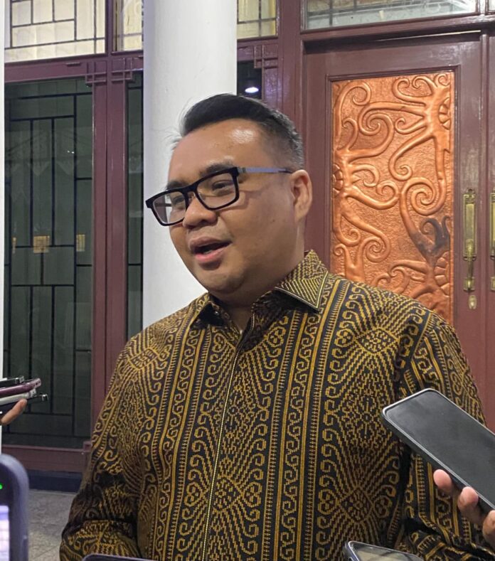 Bupati Kukar, dr Aulia Rahman Basri. (Shavira Ramadhanita/Radar Kukar)