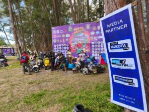 Ribuan pecinta Vespa memadati kawasan Samboja dalam gelaran WBSK Kaltim-Kaltara 2026. (WBSK2026/Robbi/MKNN)