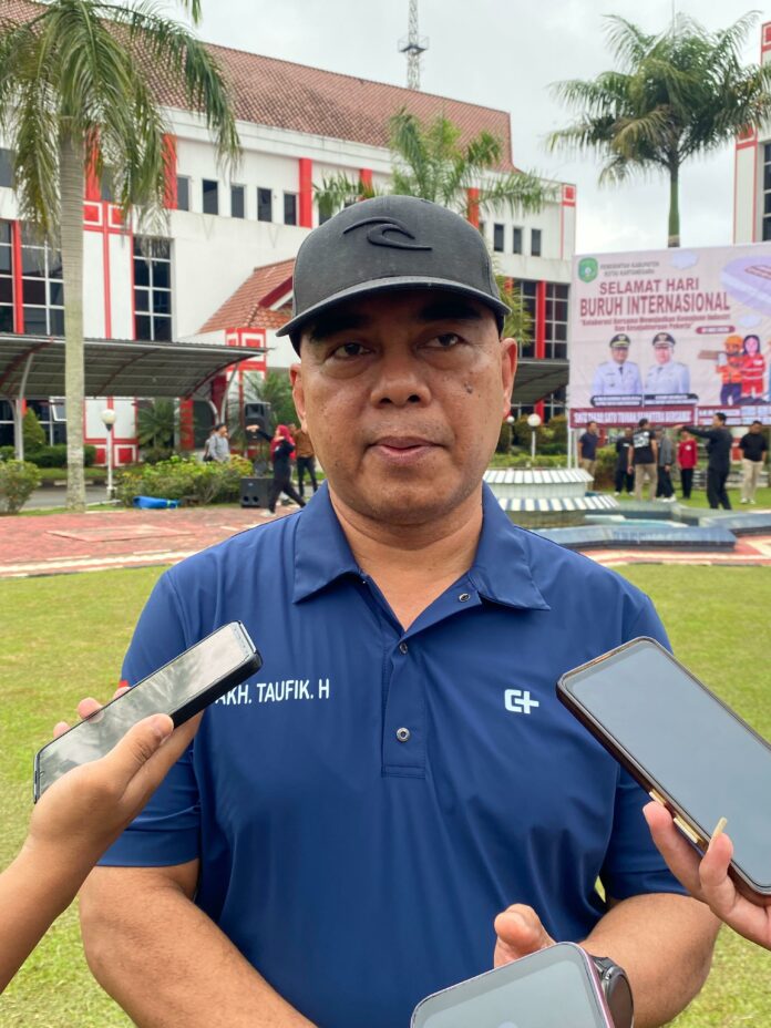 Asisten I Setkab Kutai Kartanegara, Akhmad Taufik Hidayat. (Shavira Ramadhanita/RadarKukar)