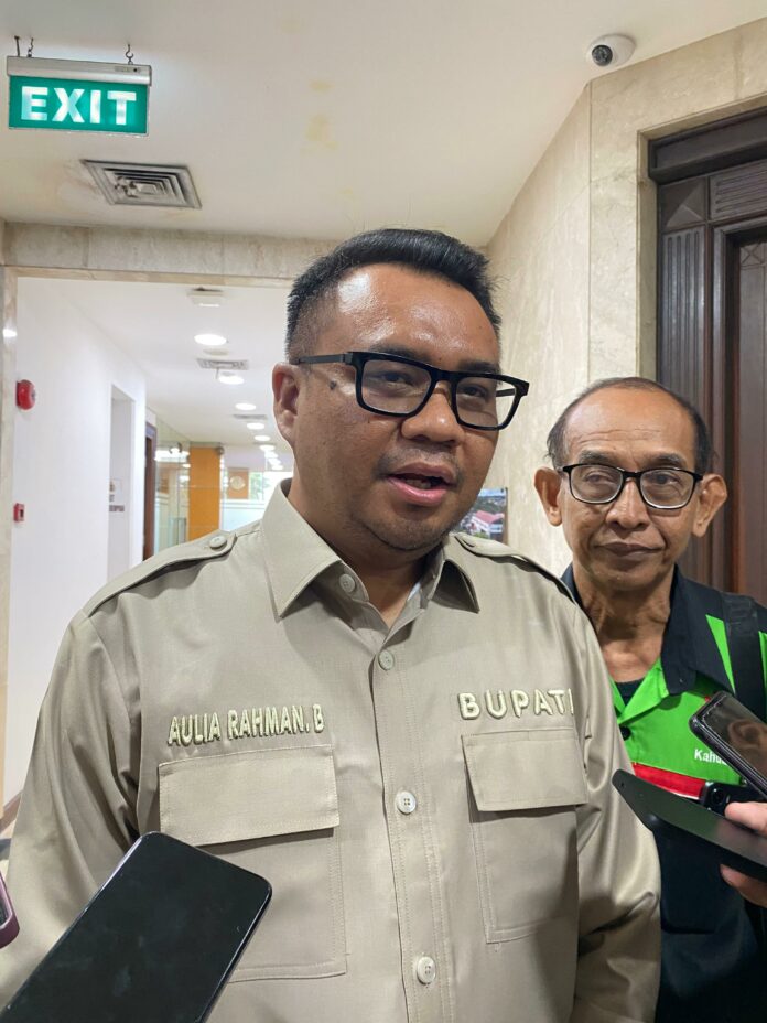 Bupati Kukar, dr Aulia Rahman Basri. (Shavira Ramadhanita/RadarKukar)